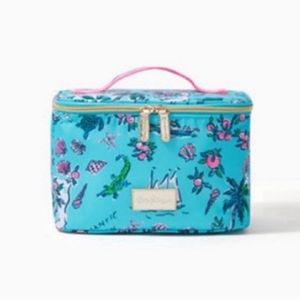 NWT LILLY PULITZER COSMETIC CASE AMALFI BLUE